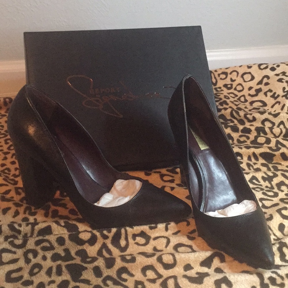 Report Signature Murphy Black pump